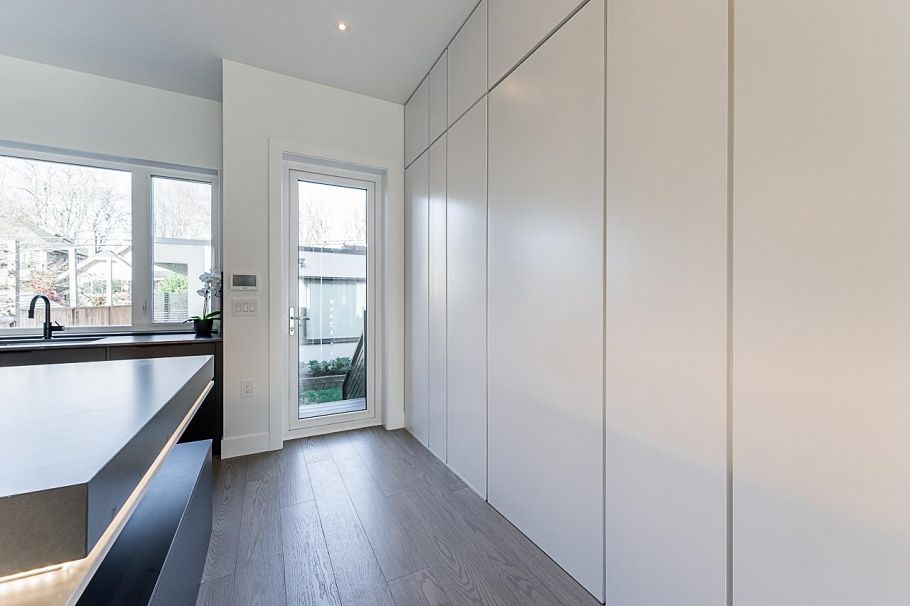 3941 W 24th Avenue Vancouver, BC - 12