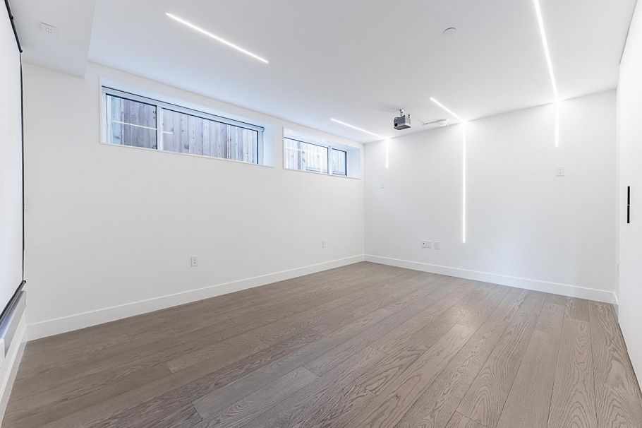 3941 W 24th Avenue Vancouver, BC - 26