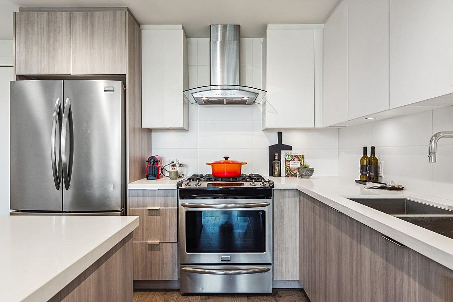 215 3602 Aldercrest Drive North Vancouver, BC - 14