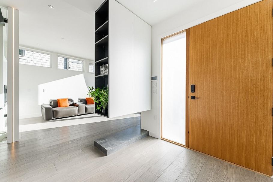 3941 W 24th Avenue Vancouver, BC - 3