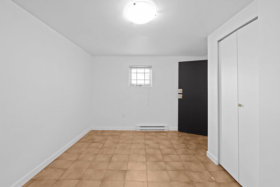 3160 E 6th Avenue Vancouver, BC - 27