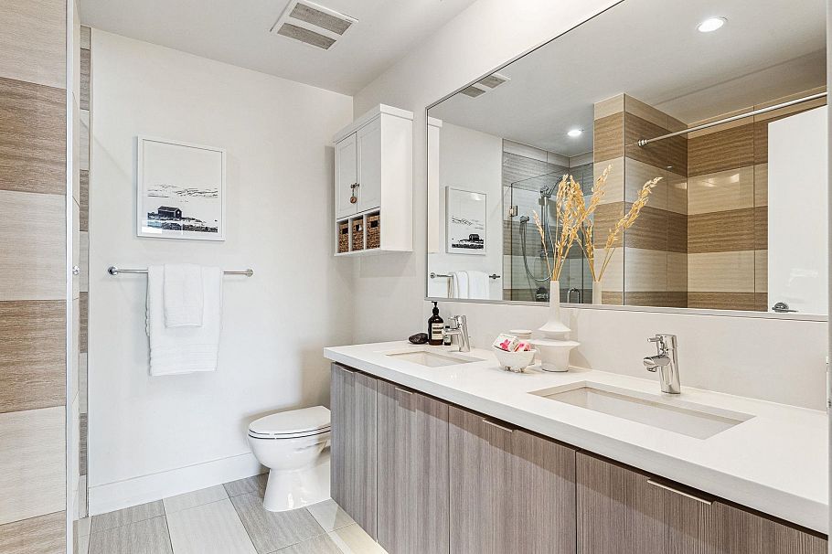 215 3602 Aldercrest Drive North Vancouver, BC - 17