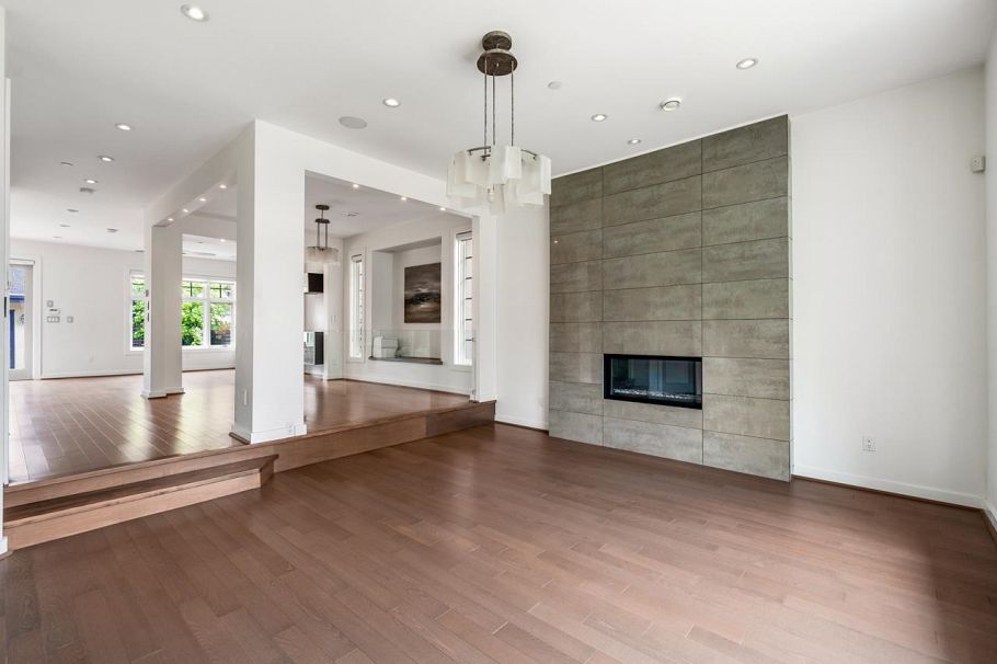 3772 W 19th Avenue Vancouver, BC - 4