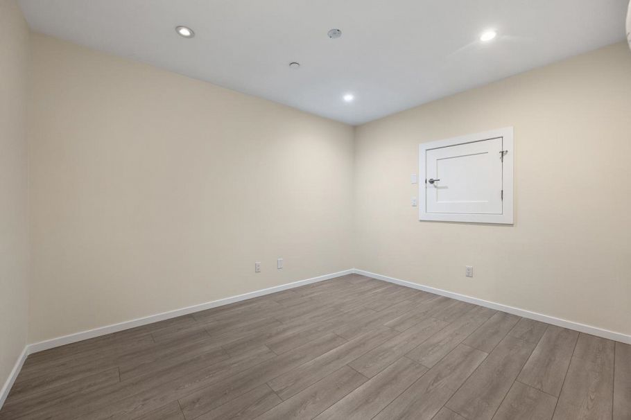 3772 W 19th Avenue Vancouver, BC - 22