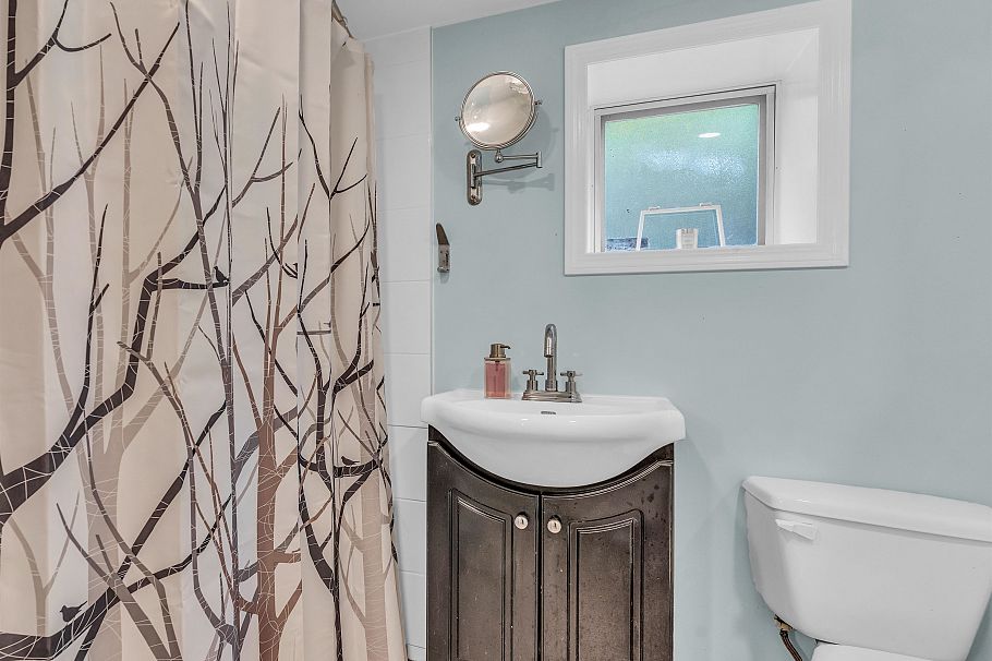 251 E 21st Avenue Vancouver, BC - 31