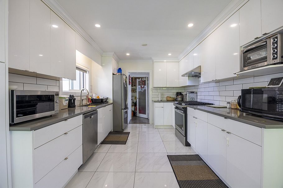 4198 St. George Street Vancouver, BC - 22