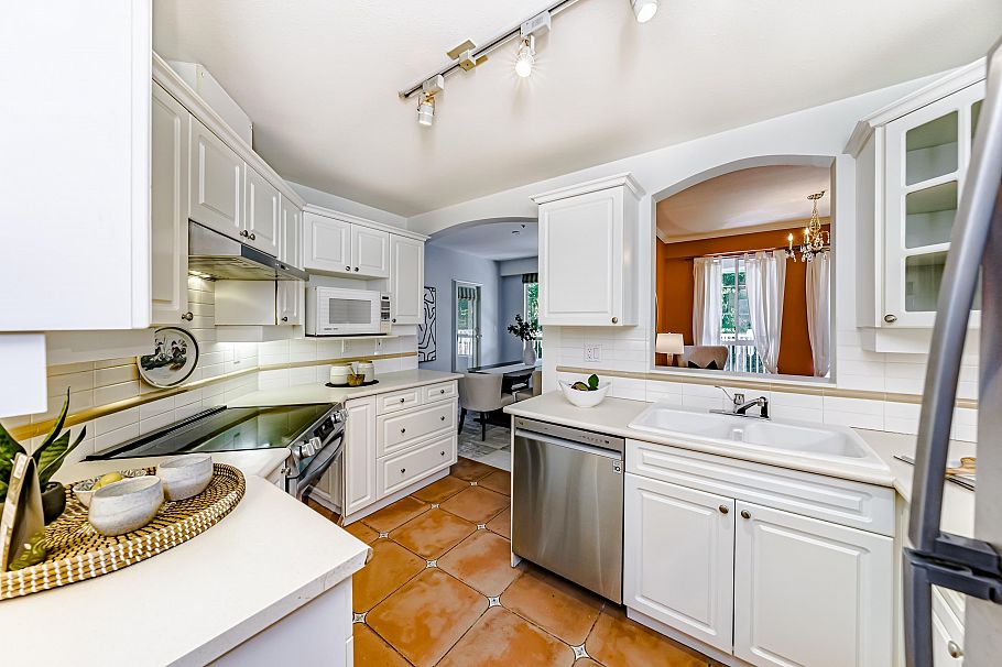 213 5835 Hampton Place Vancouver, BC - 12