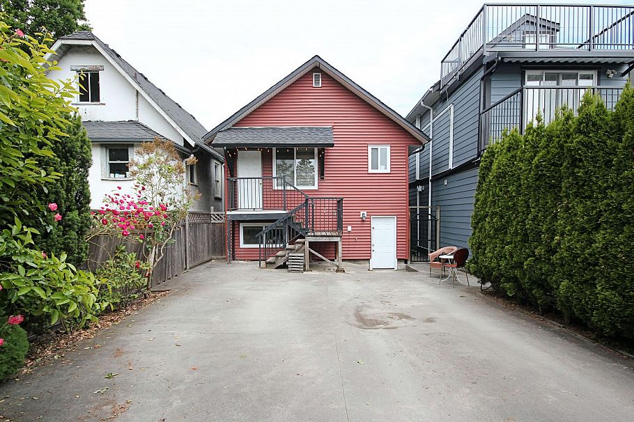112 E King Edward Avenue Vancouver, BC - 26