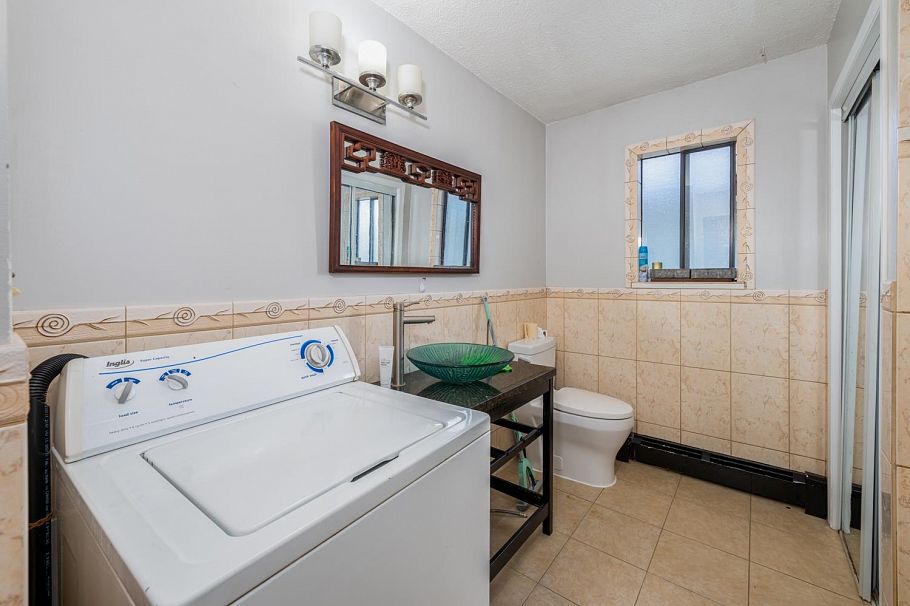 1342 E 10th Avenue Vancouver, BC - 21