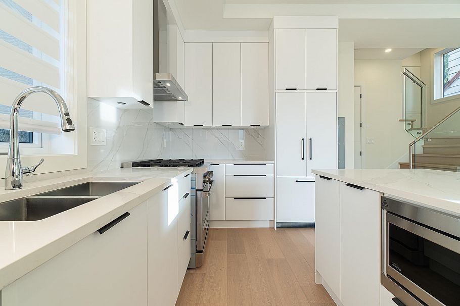 1 8192 Haig Street Vancouver, BC - 6