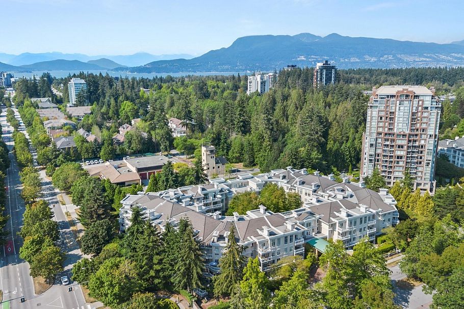 213 5835 Hampton Place Vancouver, BC - 35