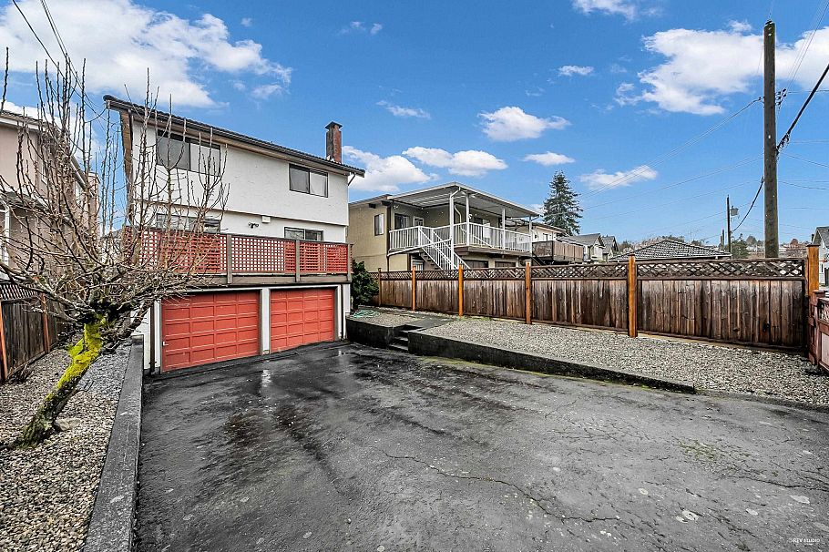2843 W 22nd Avenue Vancouver, BC - 36