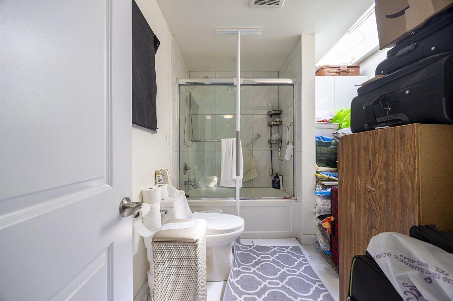 4198 St. George Street Vancouver, BC - 35