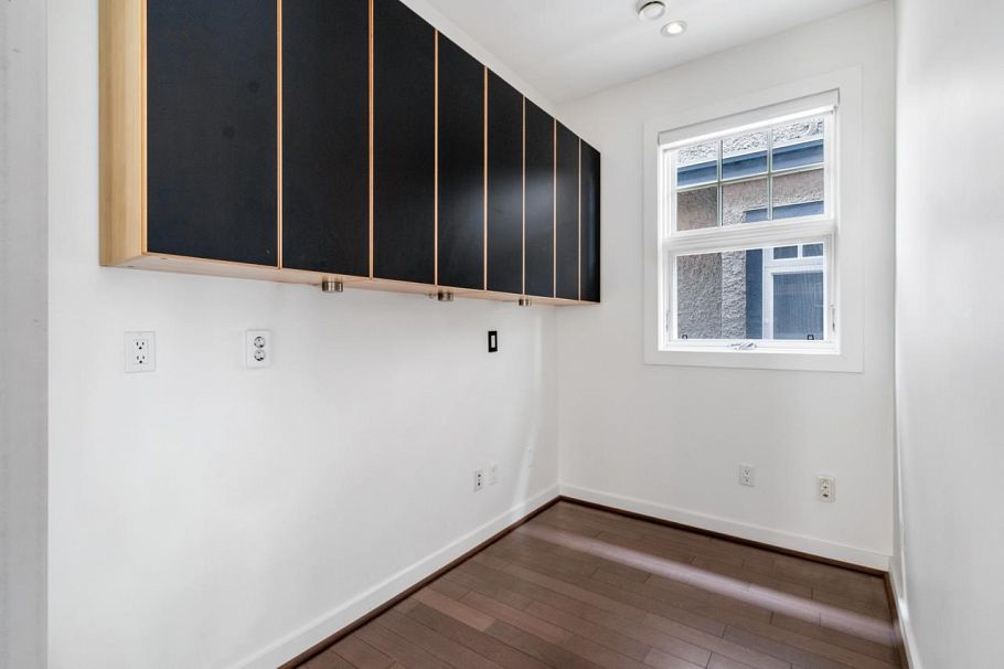 3772 W 19th Avenue Vancouver, BC - 5