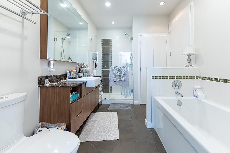 1002 1205 Howe Street Vancouver, BC - 12