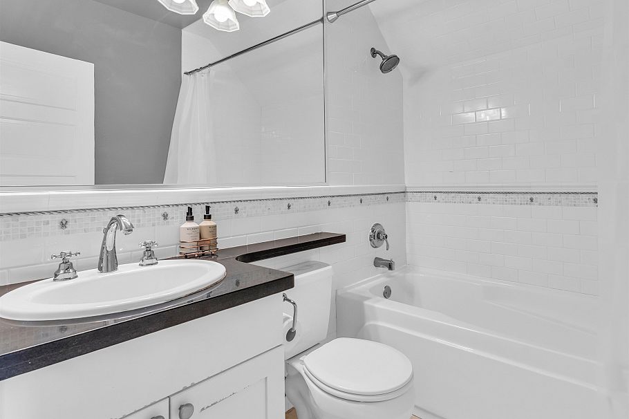 251 E 21st Avenue Vancouver, BC - 18