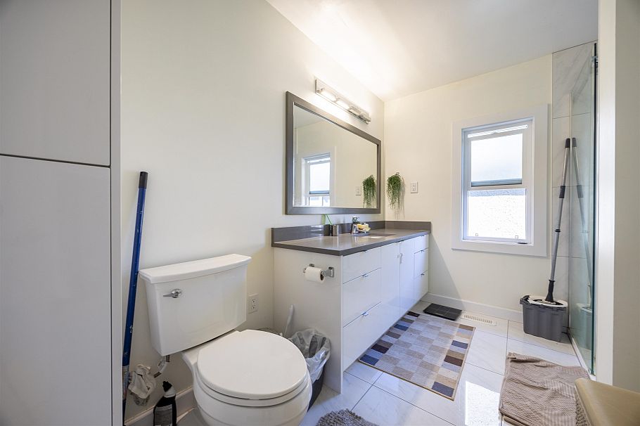 4198 St. George Street Vancouver, BC - 25