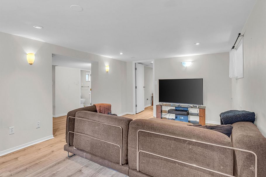 251 E 21st Avenue Vancouver, BC - 28