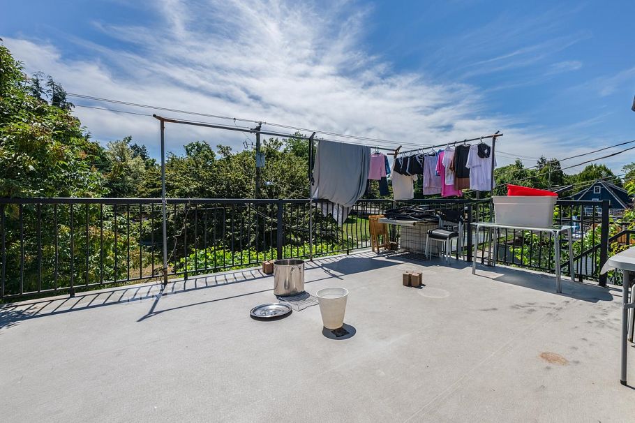 1342 E 10th Avenue Vancouver, BC - 15