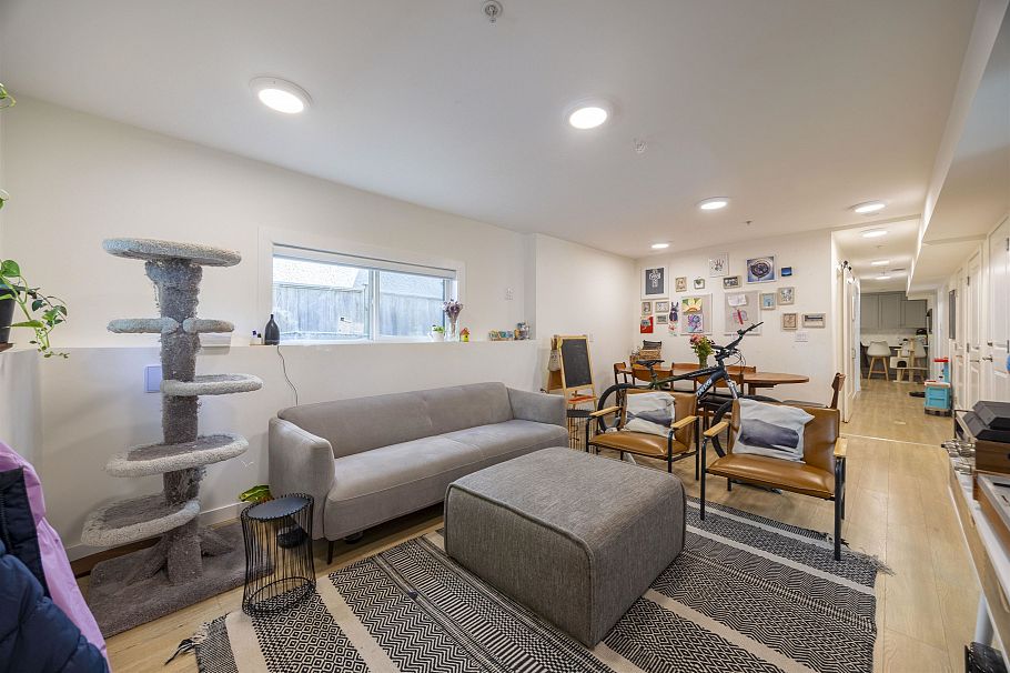 4198 St. George Street Vancouver, BC - 10