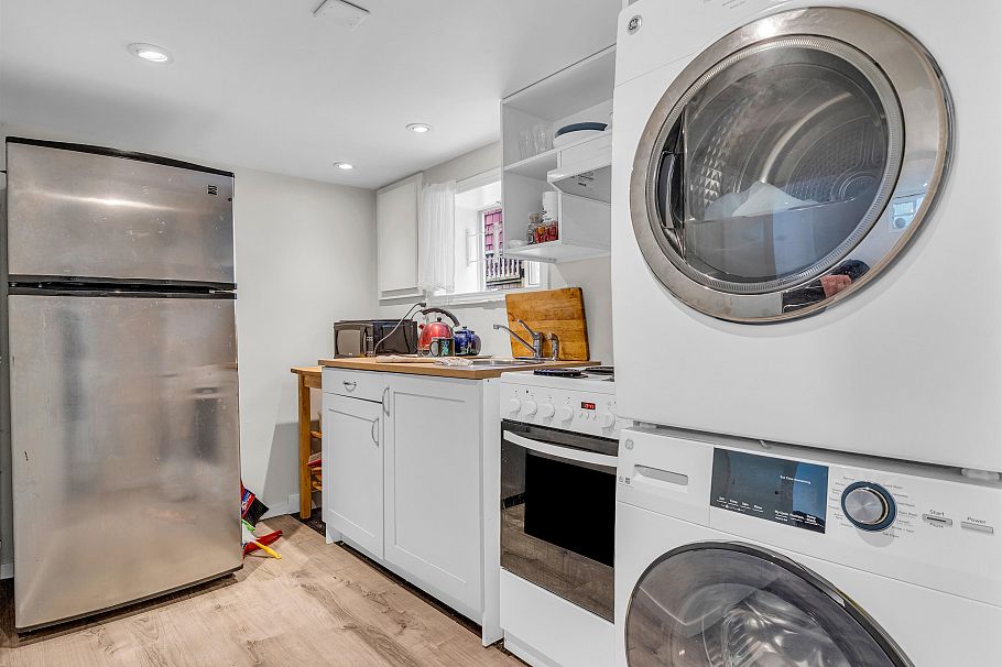 251 E 21st Avenue Vancouver, BC - 32