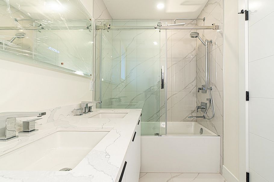 1 8192 Haig Street Vancouver, BC - 9