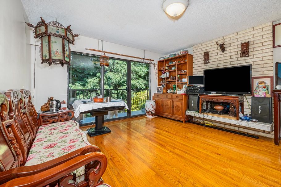 1342 E 10th Avenue Vancouver, BC - 5