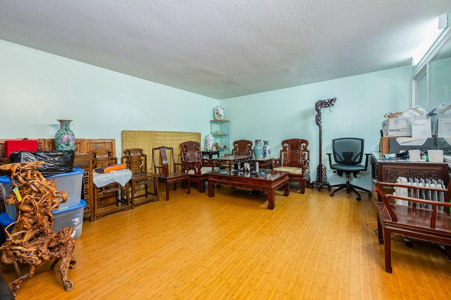 1342 E 10th Avenue Vancouver, BC - 23