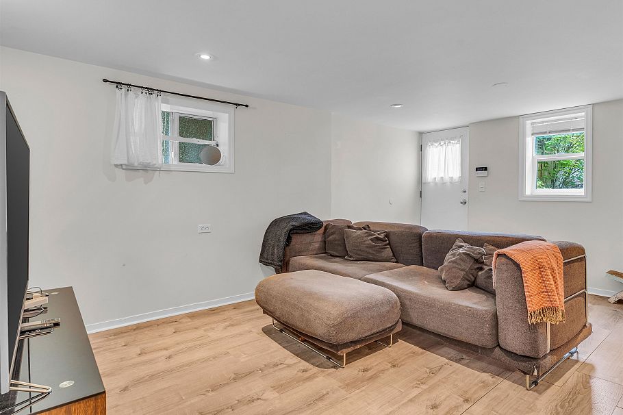 251 E 21st Avenue Vancouver, BC - 27