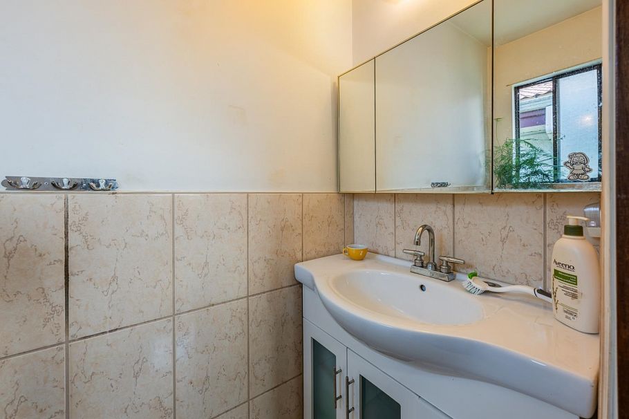 1342 E 10th Avenue Vancouver, BC - 20