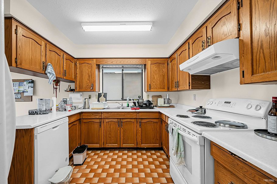 2843 W 22nd Avenue Vancouver, BC - 8