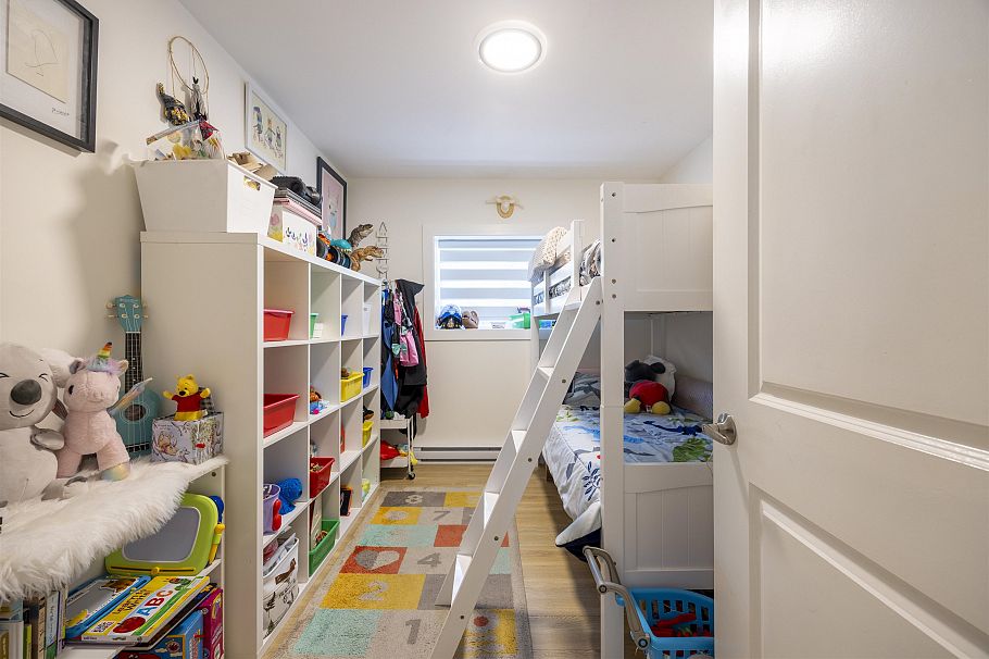 4198 St. George Street Vancouver, BC - 14