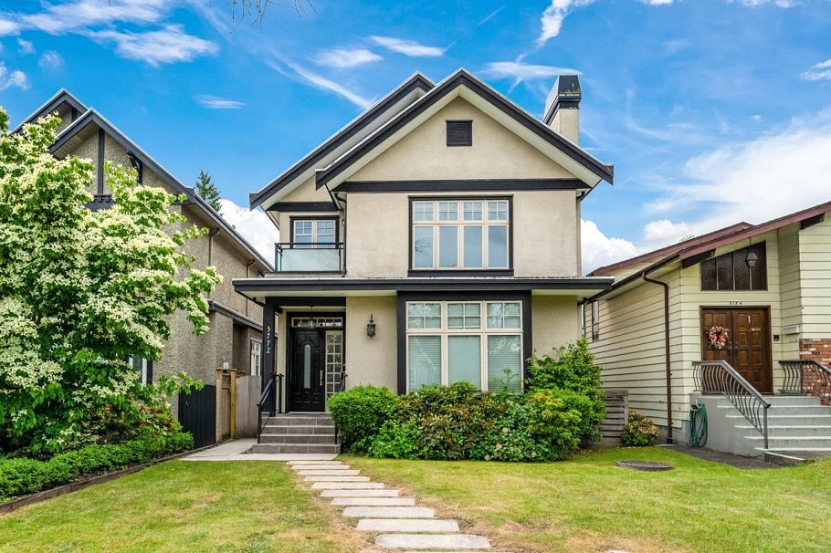 3772 W 19th Avenue Vancouver, BC - 1