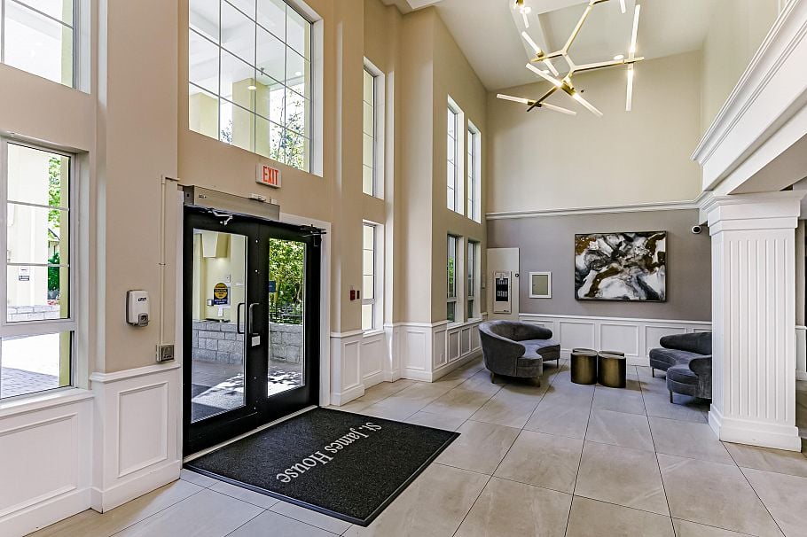 213 5835 Hampton Place Vancouver, BC - 4