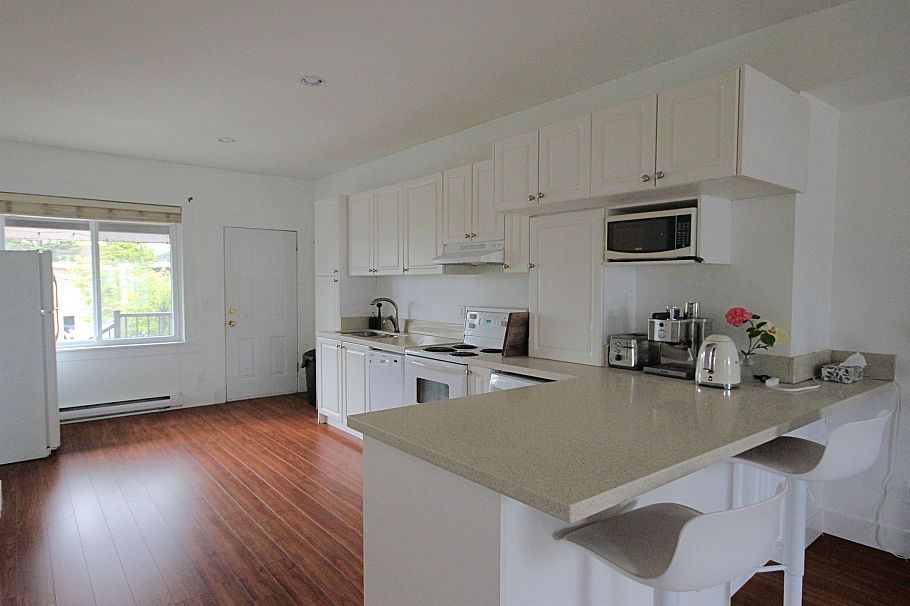 112 E King Edward Avenue Vancouver, BC - 8