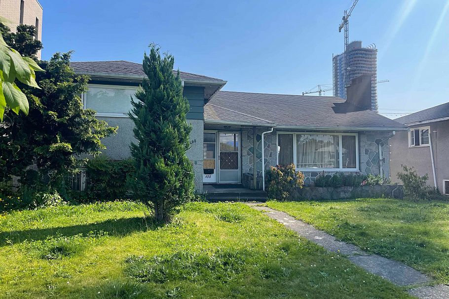 408 W 41st Avenue Vancouver, BC - 1