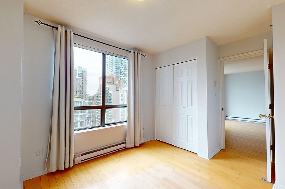 2007 1189 Howe Street Vancouver, BC - 17