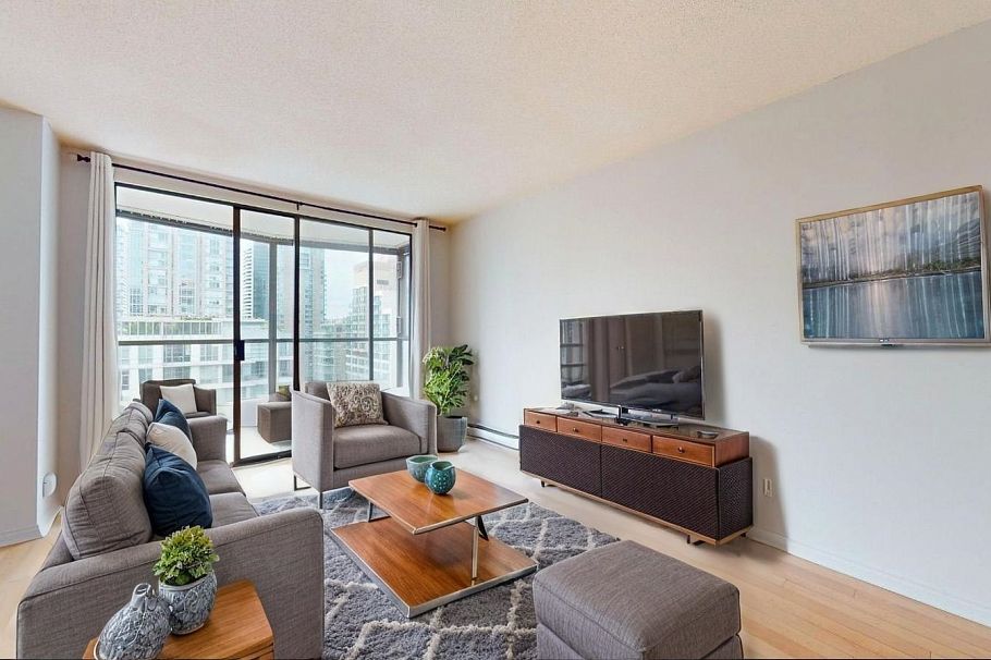 2007 1189 Howe Street Vancouver, BC - 1