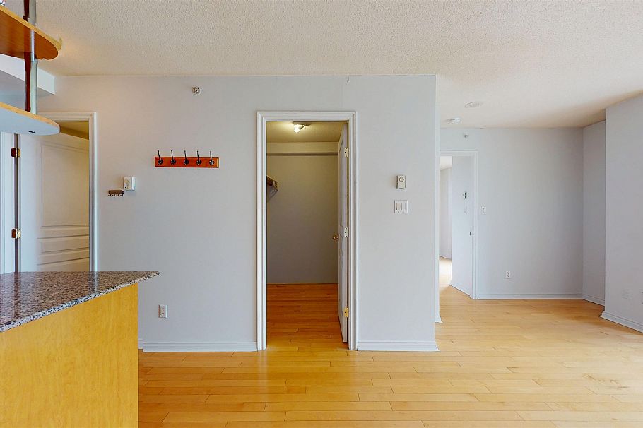 2007 1189 Howe Street Vancouver, BC - 11