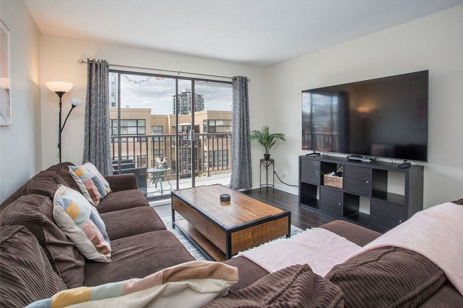 310 131 W 4th Street North Vancouver, BC - 6