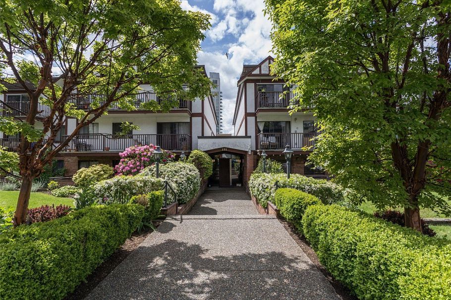 310 131 W 4th Street North Vancouver, BC - 14