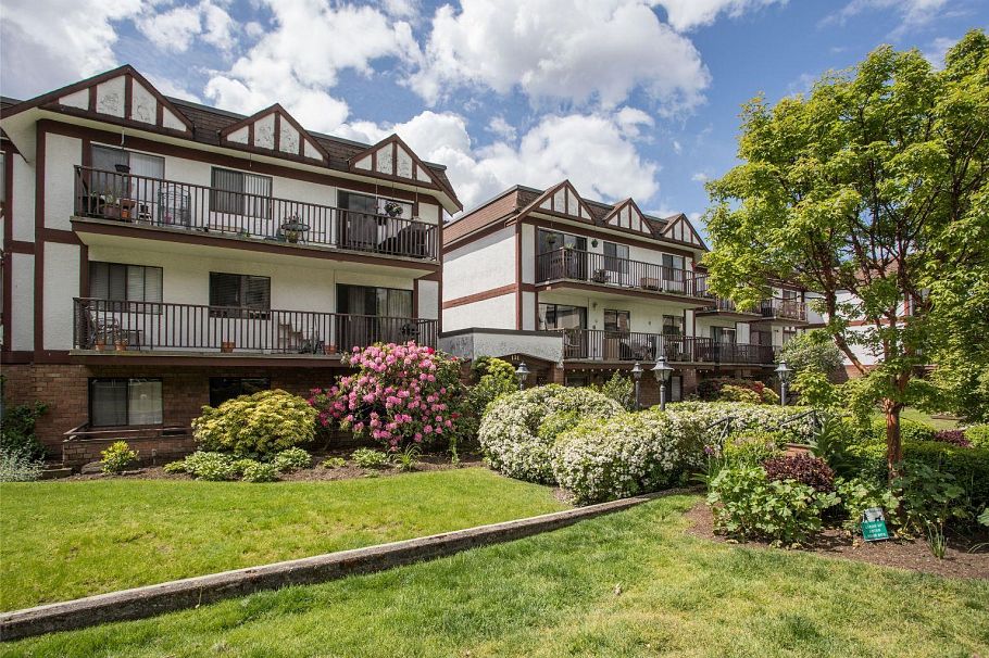 310 131 W 4th Street North Vancouver, BC - 1