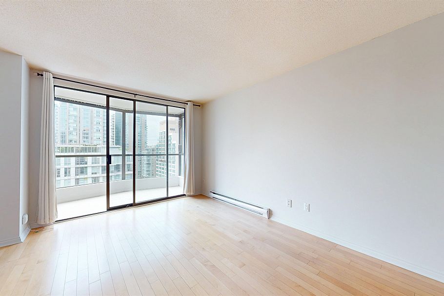 2007 1189 Howe Street Vancouver, BC - 13