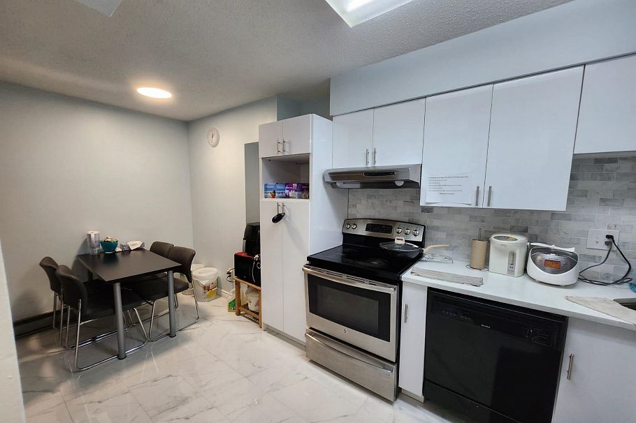 106 6904 Fraser Street Vancouver, BC - 5