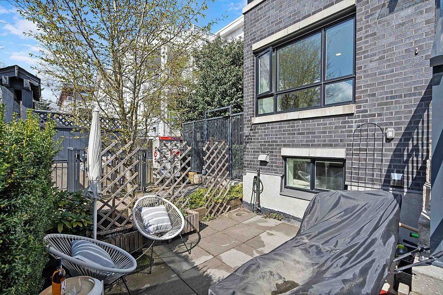 355 E 16th Avenue Vancouver, BC - 24