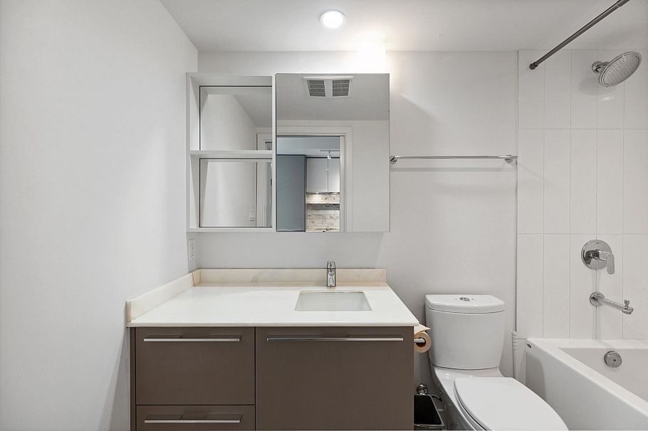 3003 8131 Nunavut Lane Vancouver, BC - 12