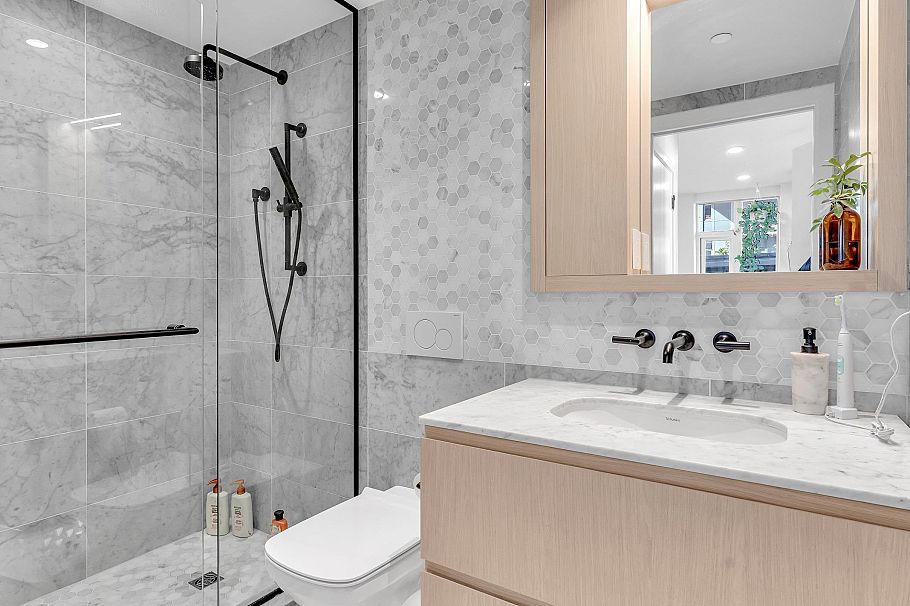 605 1180 Broughton Street Vancouver, BC - 11