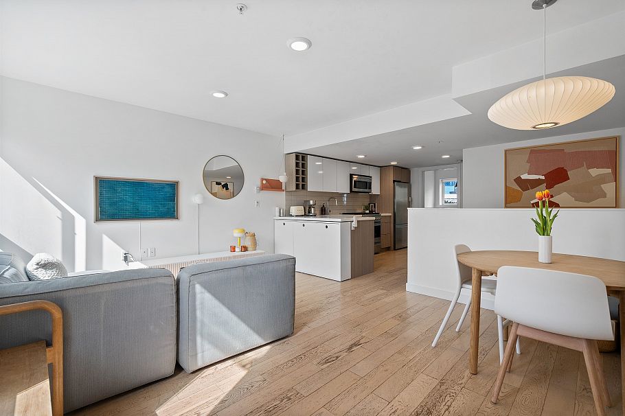 355 E 16th Avenue Vancouver, BC - 8
