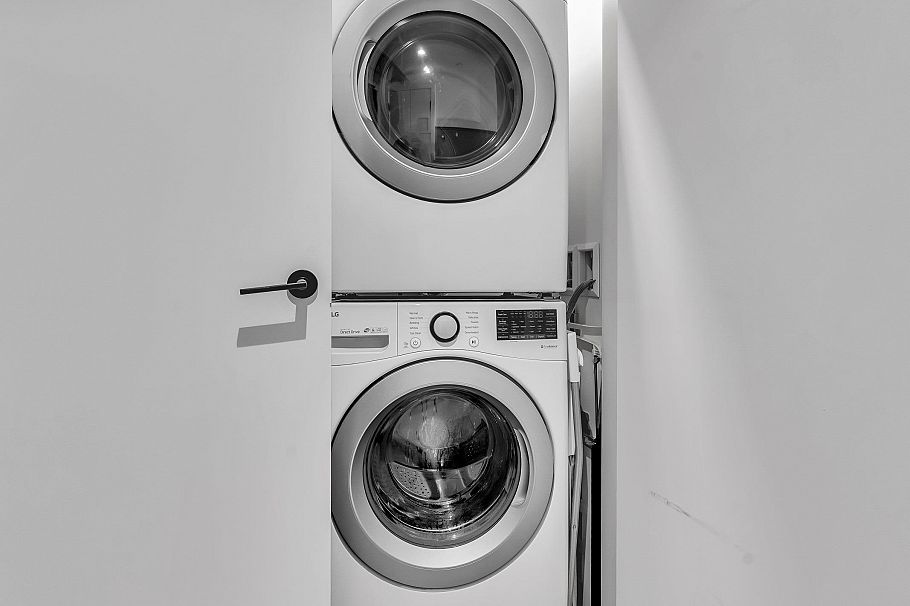 605 1180 Broughton Street Vancouver, BC - 14