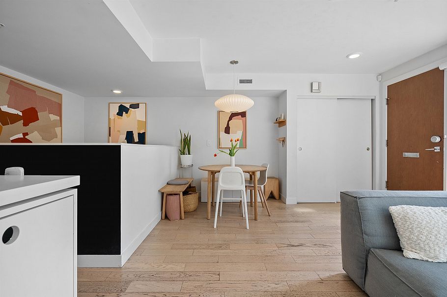 355 E 16th Avenue Vancouver, BC - 5